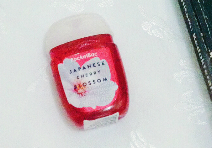 Review-bath-and-body-works-hand-gel-japanese-cherry-blossom-21