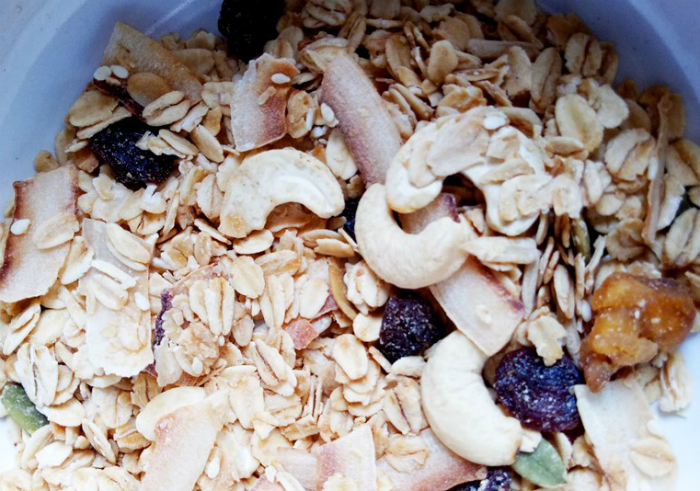 Review-granola-creations-toasted-muesli-tropical-fruits-and-nuts-14