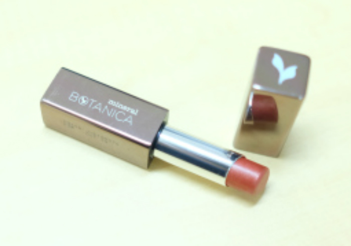 Review-mineral-botanica-studio-series-lustrous-silky-lipstick-vogue-11