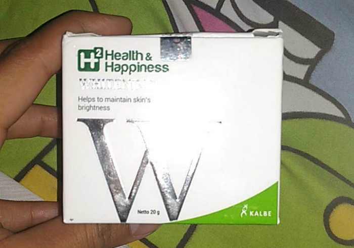 Review-rangkaian-perawatan-wajah-h2-health-and-happiness-110