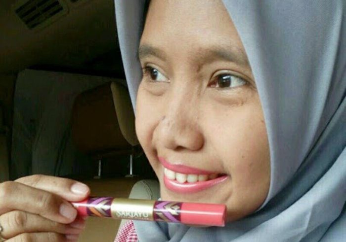 Review-sariayu-color-trend-2017-duo-lip-color-gl-03-11