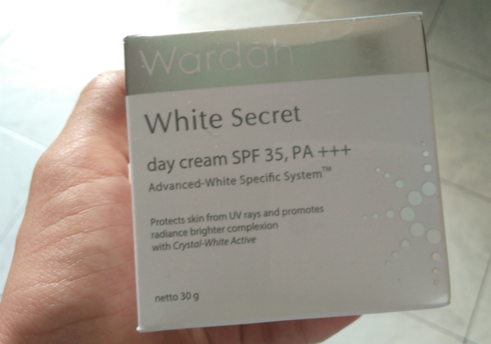 Review-wardah-white-secret-day-cream-11