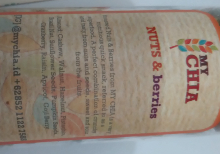 Review-my-chia-roasted-nuts-and-berries-12