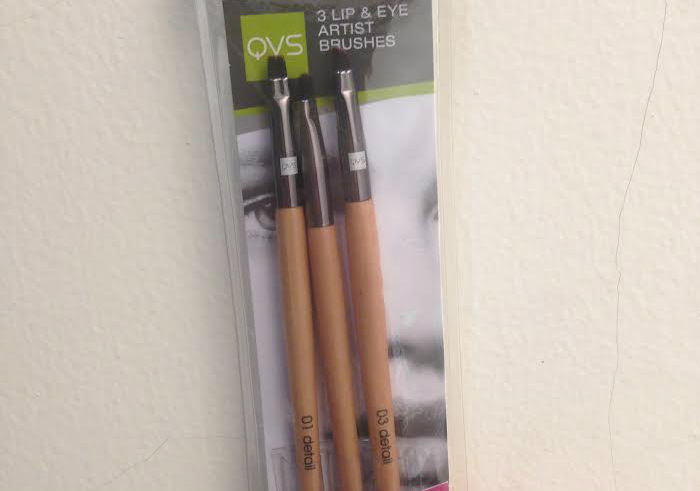Review-qvs-3-lip-and-eye-artist-brushes-13