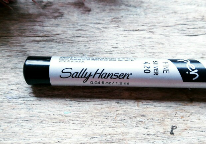Review-sally-hansen-nail-art-pen-silver-17