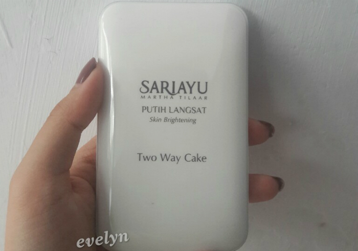 Review-sariayu-putih-langsat-two-way-cake-24