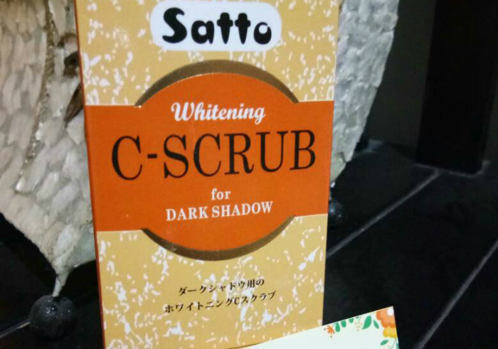 Review-satto-whitening-c-scrub-for-dark-shadow-16